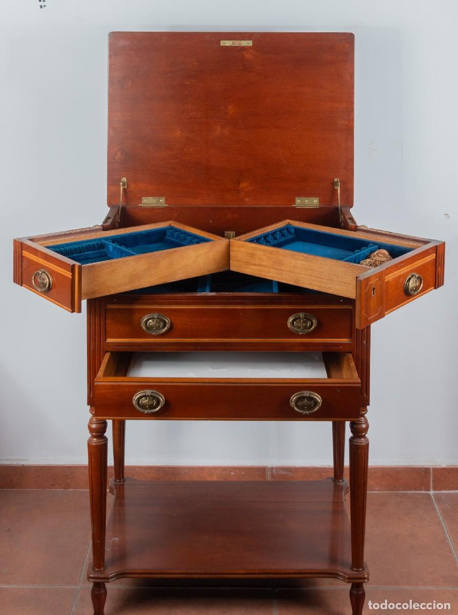 Antig&uuml;edades: Mueble cubertero, estilo Luis XVI - Foto 4