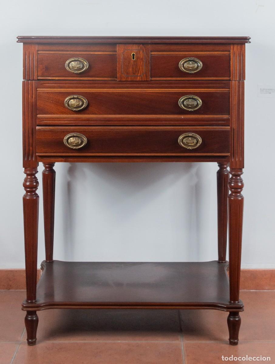 Antig&uuml;edades: Mueble cubertero, estilo Luis XVI - Foto 1