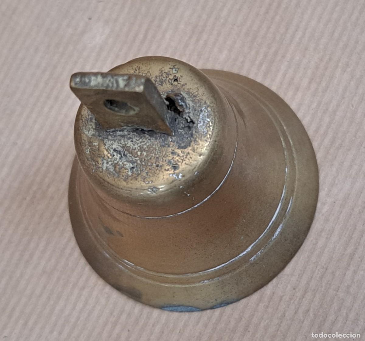 Antig&uuml;edades: Peque&ntilde;a campana de bronce - Foto 4