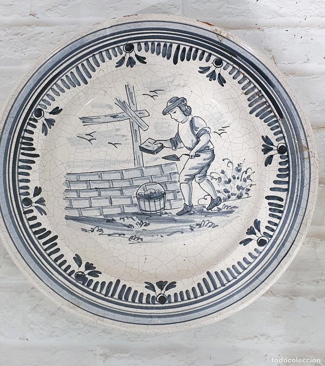 Antig&uuml;edades: Antiguo plato de cer&aacute;mica 38cm - Foto 1