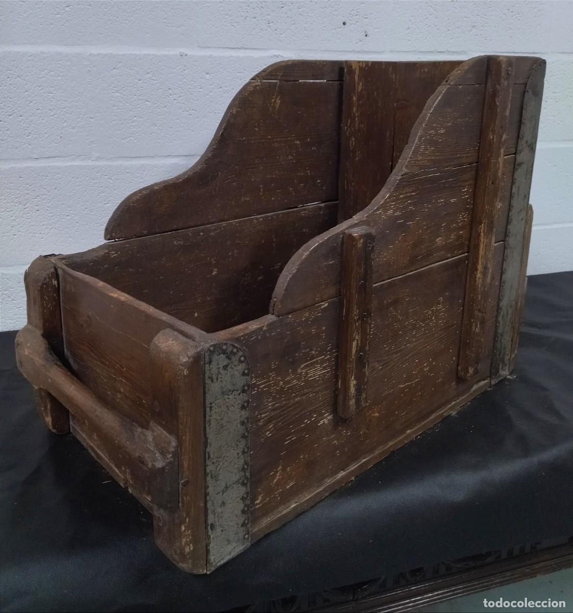 Antig&uuml;edades: Enorme medidor de grano en madera y hierro. - Foto 4