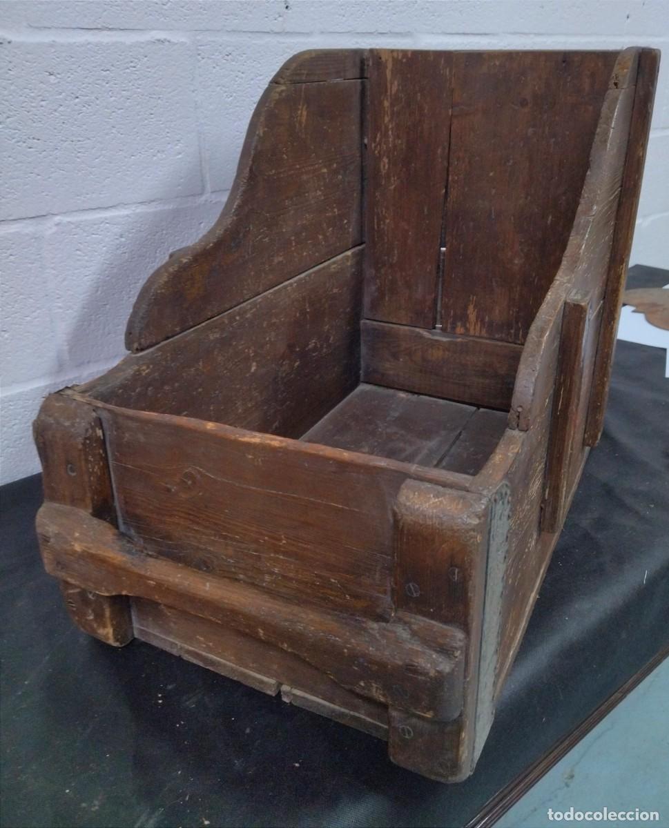 Antig&uuml;edades: Enorme medidor de grano en madera y hierro. - Foto 5
