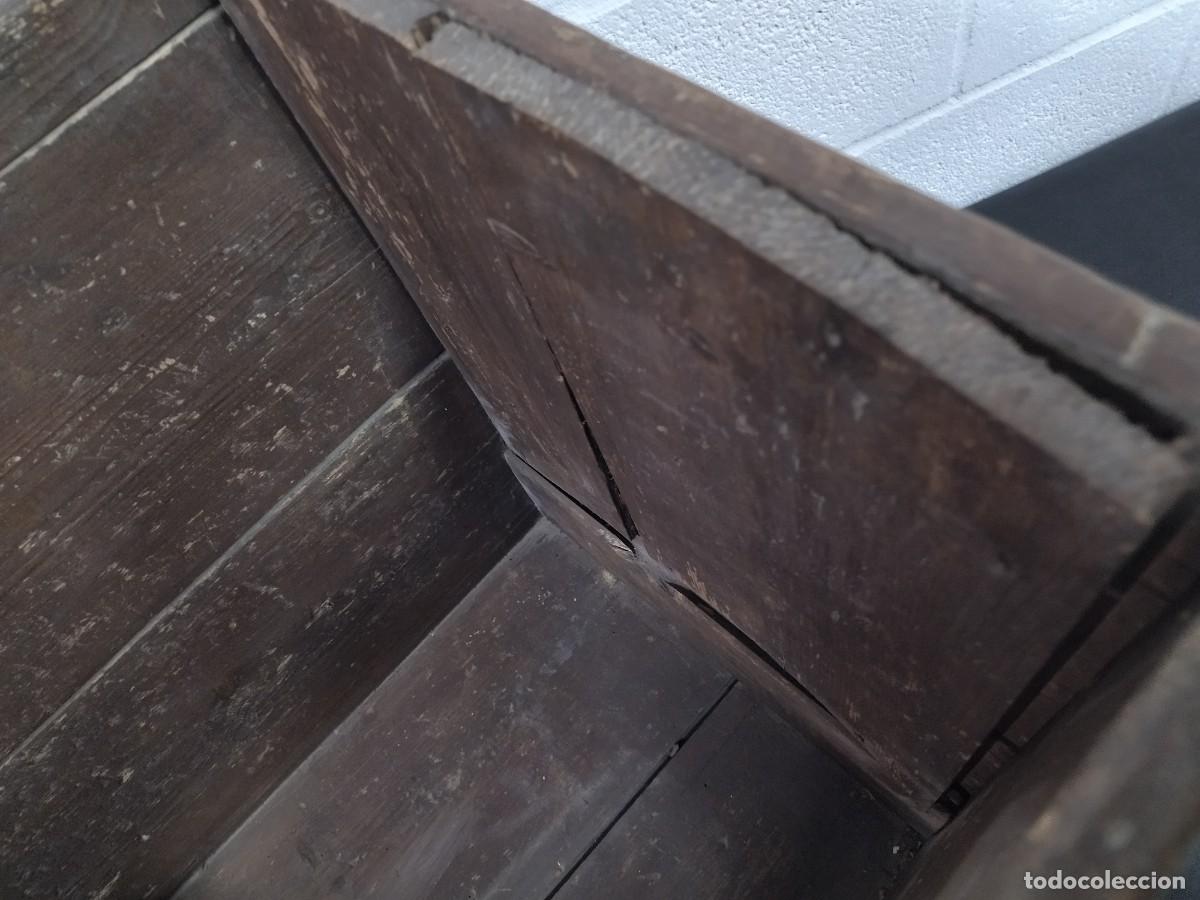 Antig&uuml;edades: Enorme medidor de grano en madera y hierro. - Foto 10