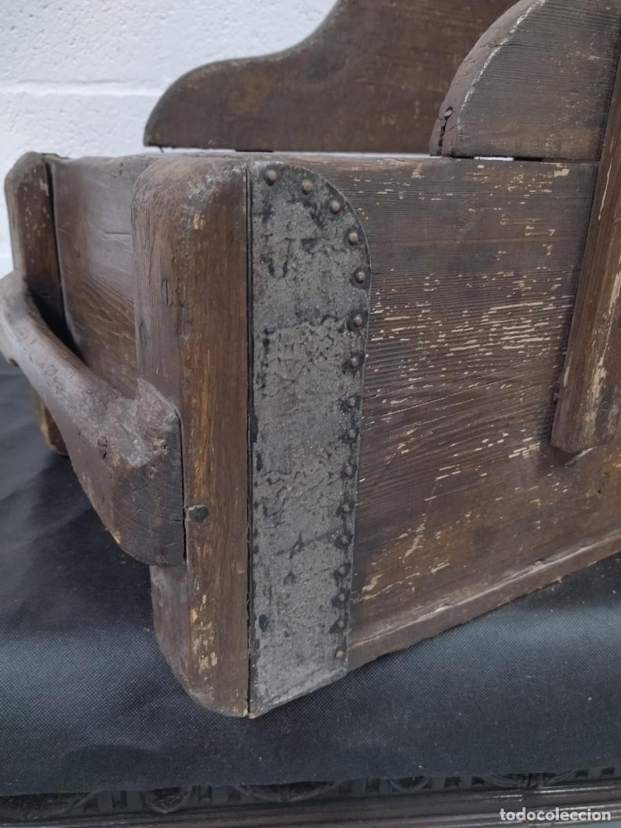 Antig&uuml;edades: Enorme medidor de grano en madera y hierro. - Foto 6