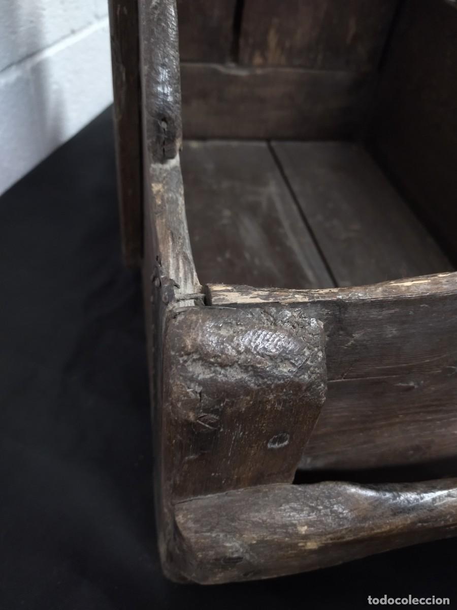 Antig&uuml;edades: Enorme medidor de grano en madera y hierro. - Foto 14