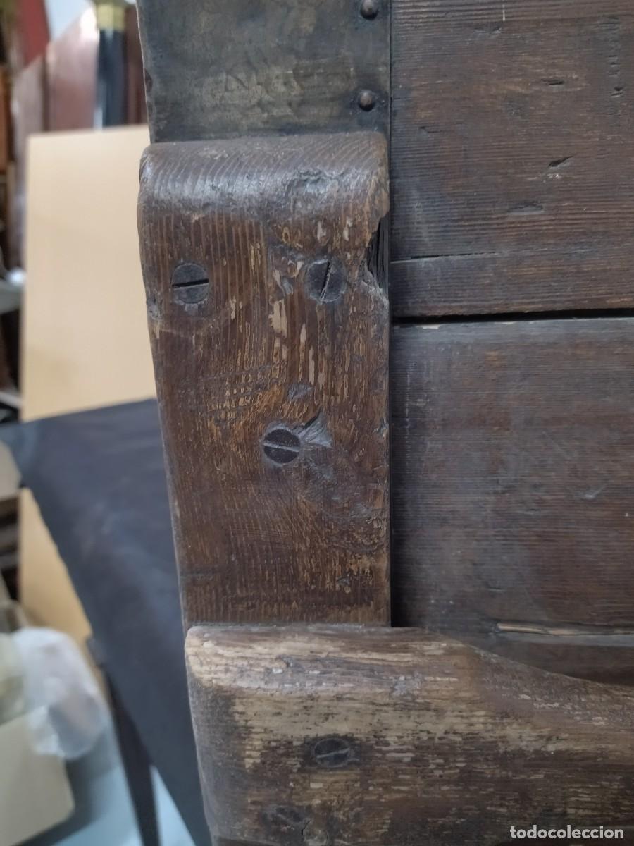 Antig&uuml;edades: Enorme medidor de grano en madera y hierro. - Foto 9