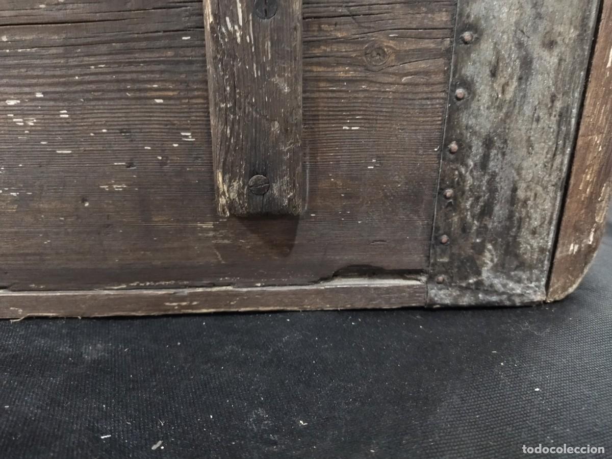 Antig&uuml;edades: Enorme medidor de grano en madera y hierro. - Foto 22