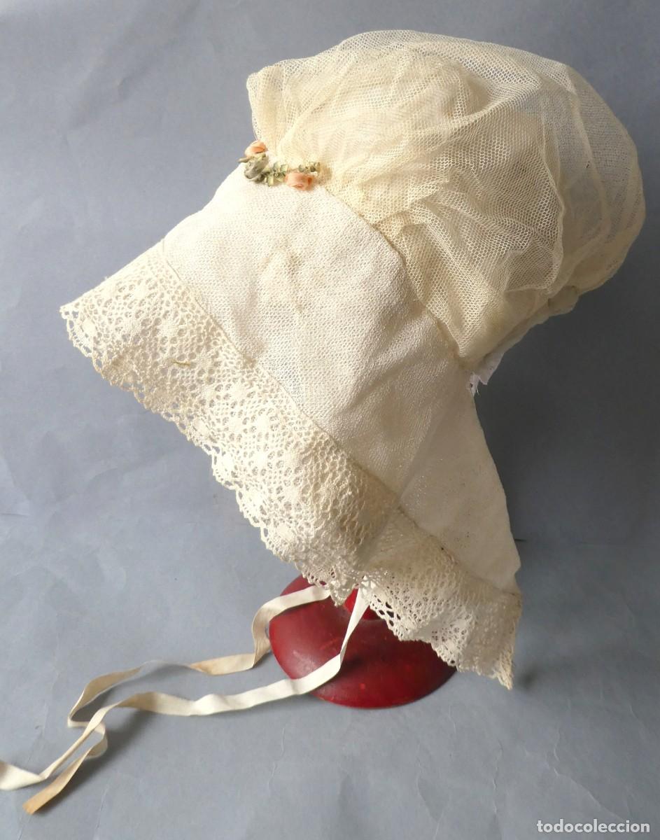 Antig&uuml;edades: ANTIGUO GORRO DE ENCAJE CON OREJAS S. XIX - Foto 1