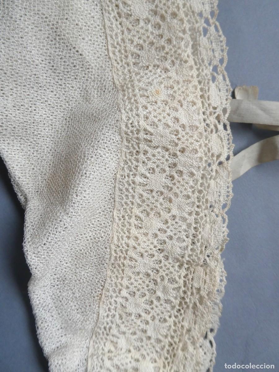 Antig&uuml;edades: ANTIGUO GORRO DE ENCAJE CON OREJAS S. XIX - Foto 3