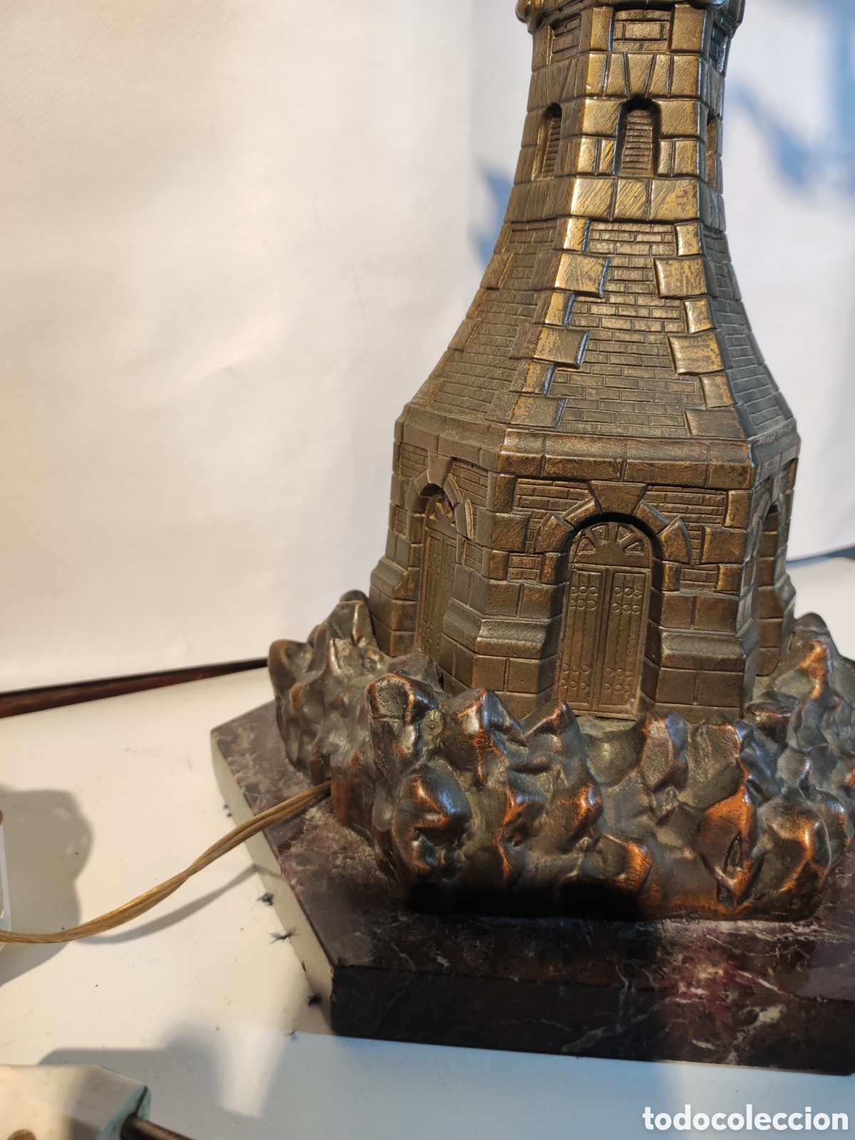 Antig&uuml;edades: Lampara de bronce torre de castillo - Foto 6