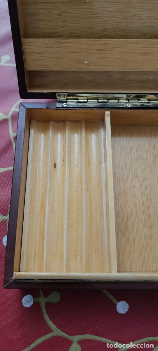 Antig&uuml;edades: Caja de puros musical - Foto 2