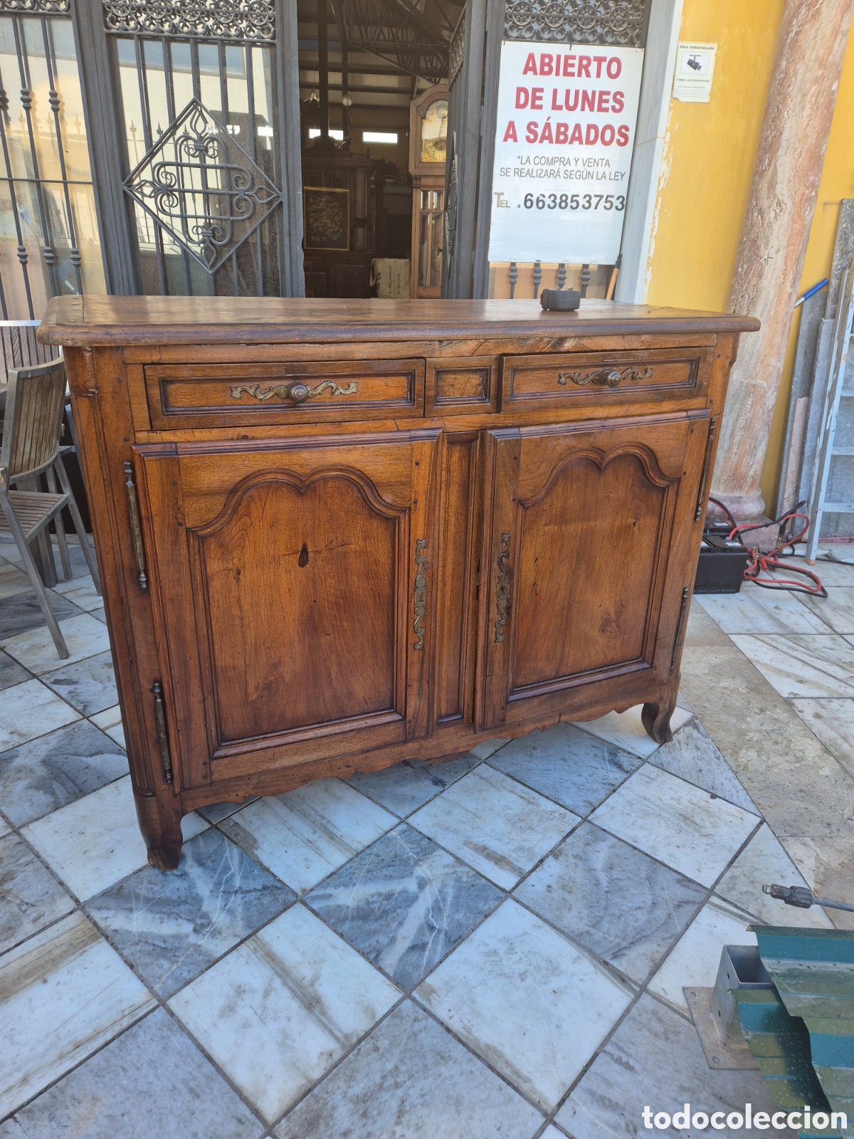 Antig&uuml;edades: Aparador del 18 en roble - Foto 1