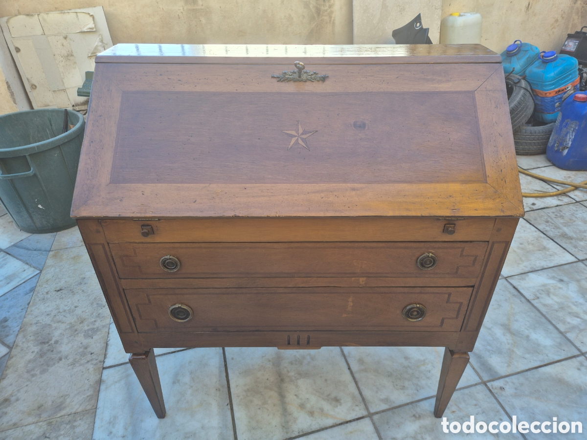 Antig&uuml;edades: Secreter estilo Luis 16 en nogal de los 50 - Foto 1