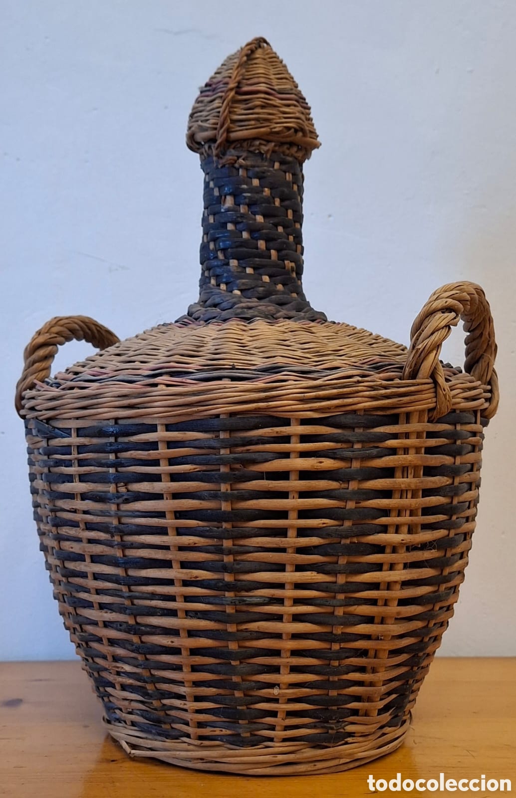 Antig&uuml;edades: Garrafa de Cristal Mimbre - Foto 1