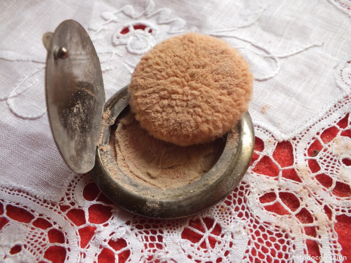 Antig&uuml;edades: ANTIGUA PEQUE&Ntilde;A POLVERA EN BRONCE CON SU POMP&Oacute;N - Foto 4
