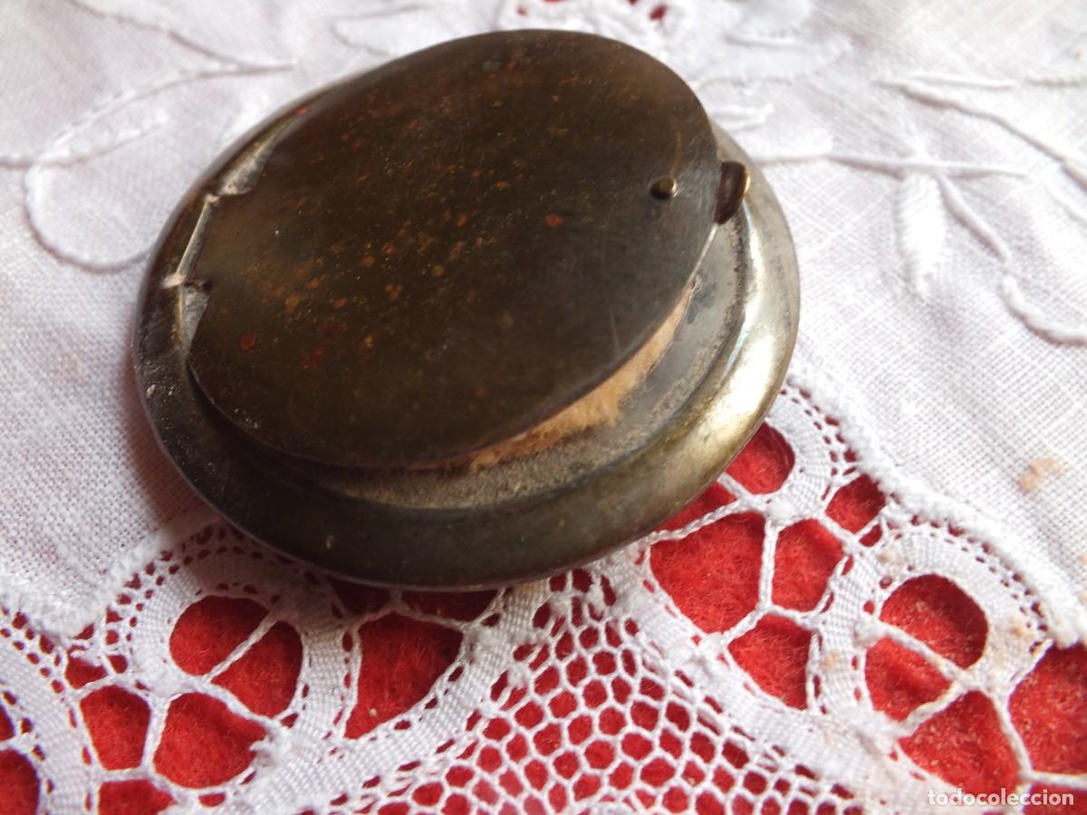 Antig&uuml;edades: ANTIGUA PEQUE&Ntilde;A POLVERA EN BRONCE CON SU POMP&Oacute;N - Foto 5