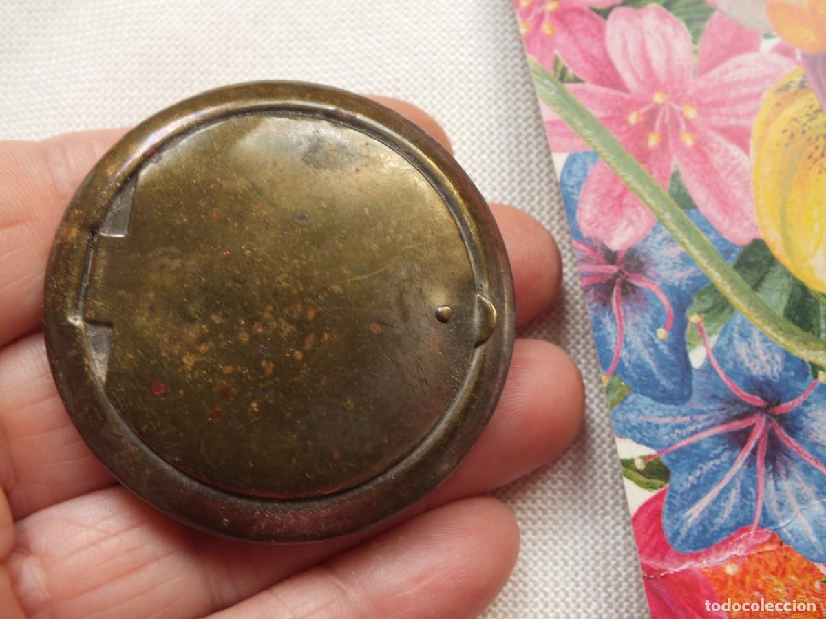 Antig&uuml;edades: ANTIGUA PEQUE&Ntilde;A POLVERA EN BRONCE CON SU POMP&Oacute;N - Foto 9