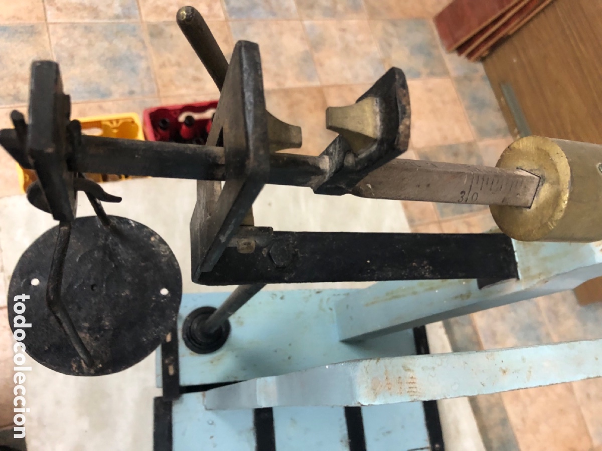 Antig&uuml;edades: Bascula antigua de madera - Foto 6