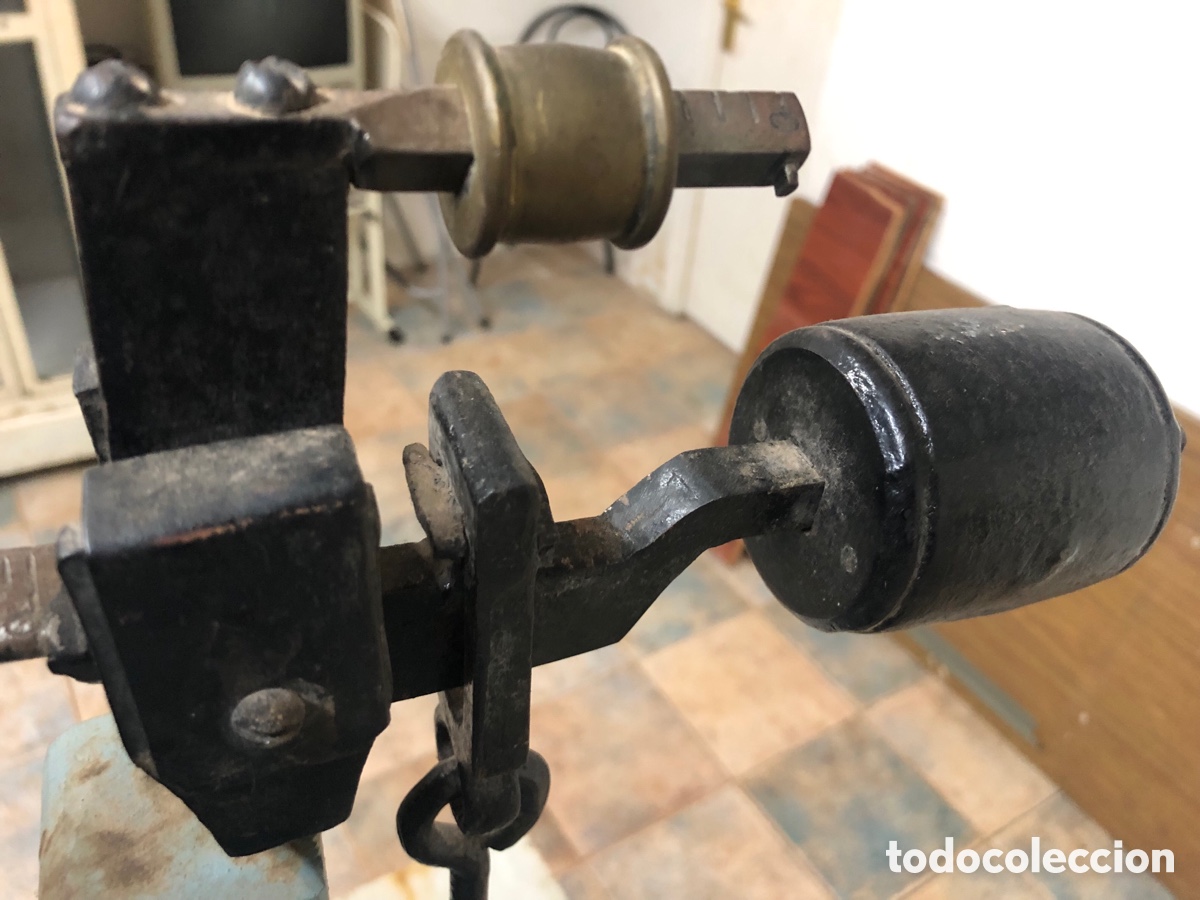 Antig&uuml;edades: Bascula antigua de madera - Foto 8