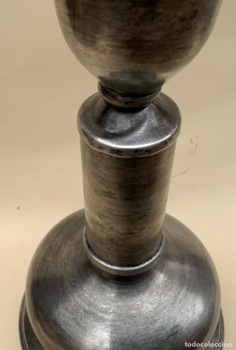 Antig&uuml;edades: CANDELERO RARO. 27&rsquo;5 cm. - Foto 9