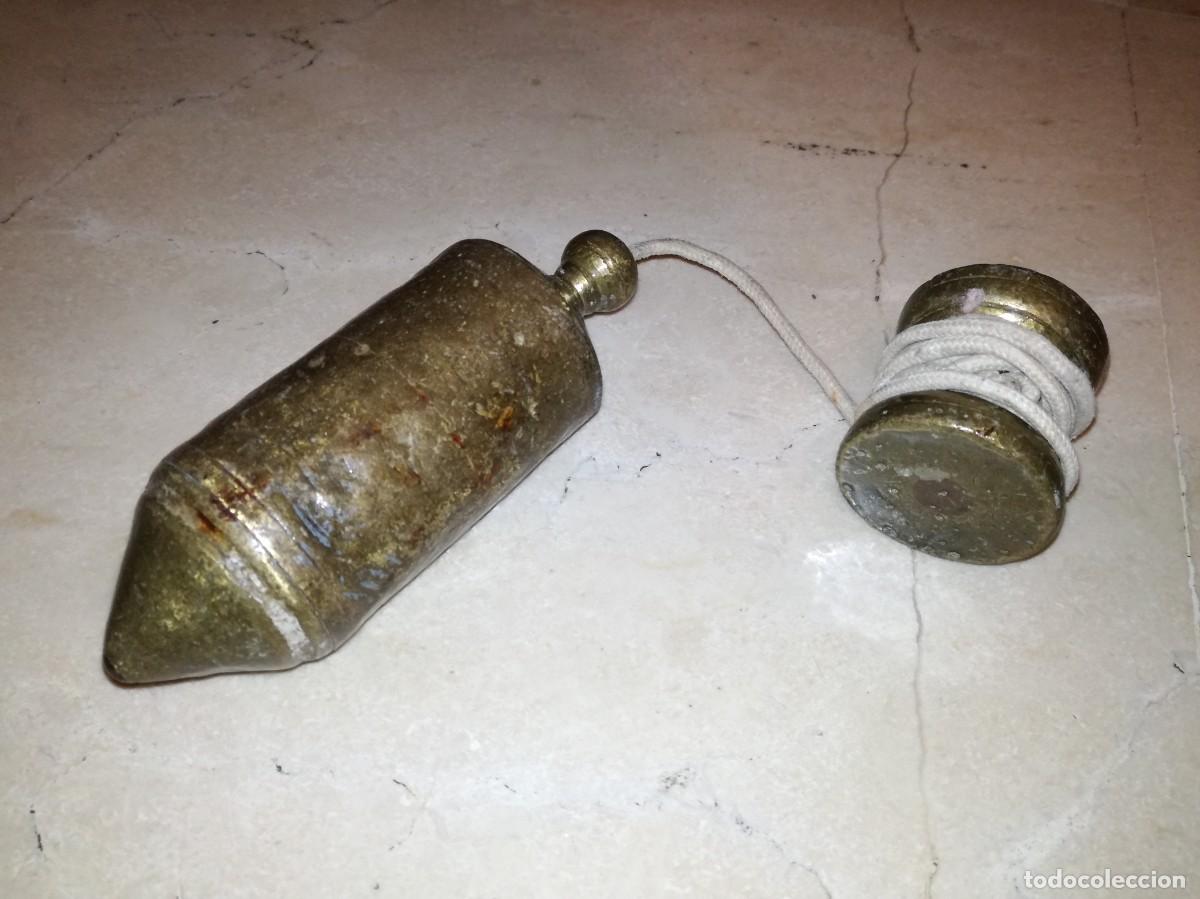 Antig&uuml;edades: ANTIGUA PLOMADA O NIVEL DE ALBA&Ntilde;IZ DE BRONCE