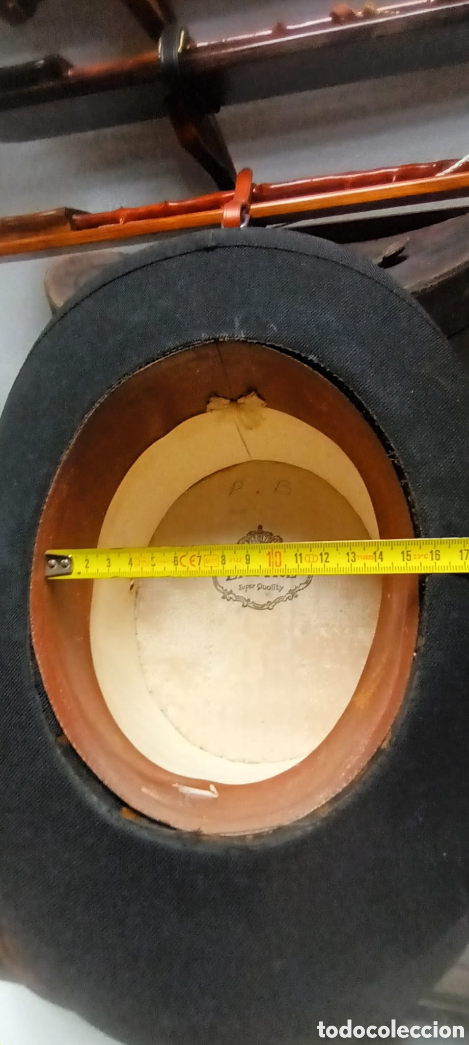 Antig&uuml;edades: Sombrerera con llave y sombrero de copa - Foto 7