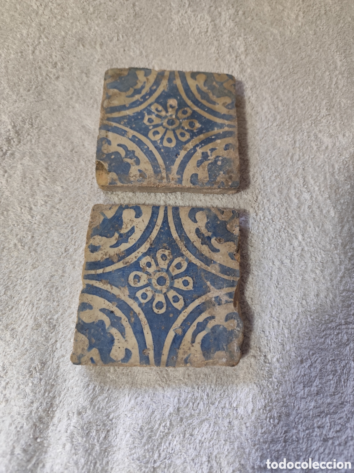 Antig&uuml;edades: Dos Azulejos G&oacute;ticos del S. XV - Foto 1
