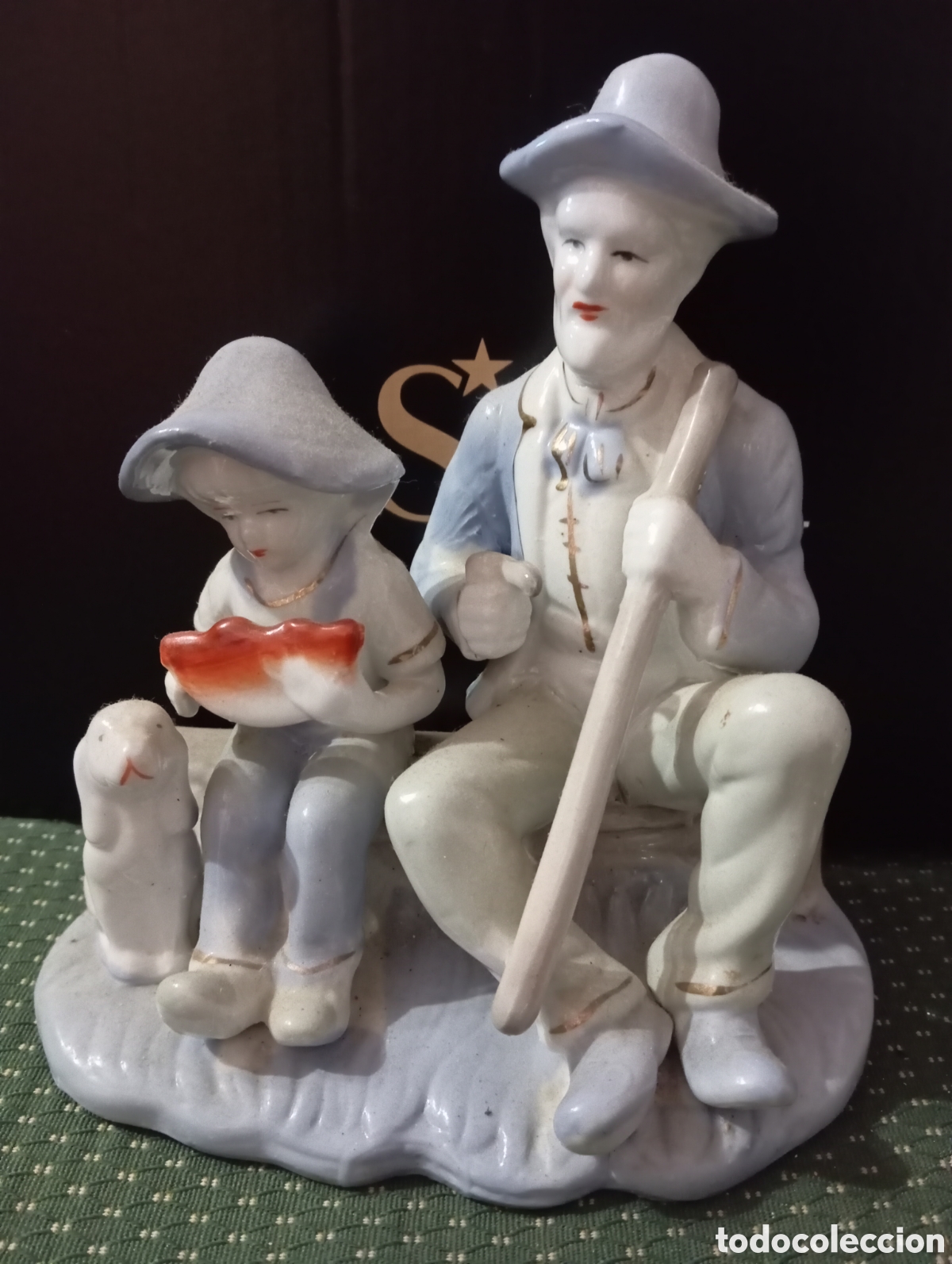 Antig&uuml;edades: Figuritas de porcelana - Foto 2