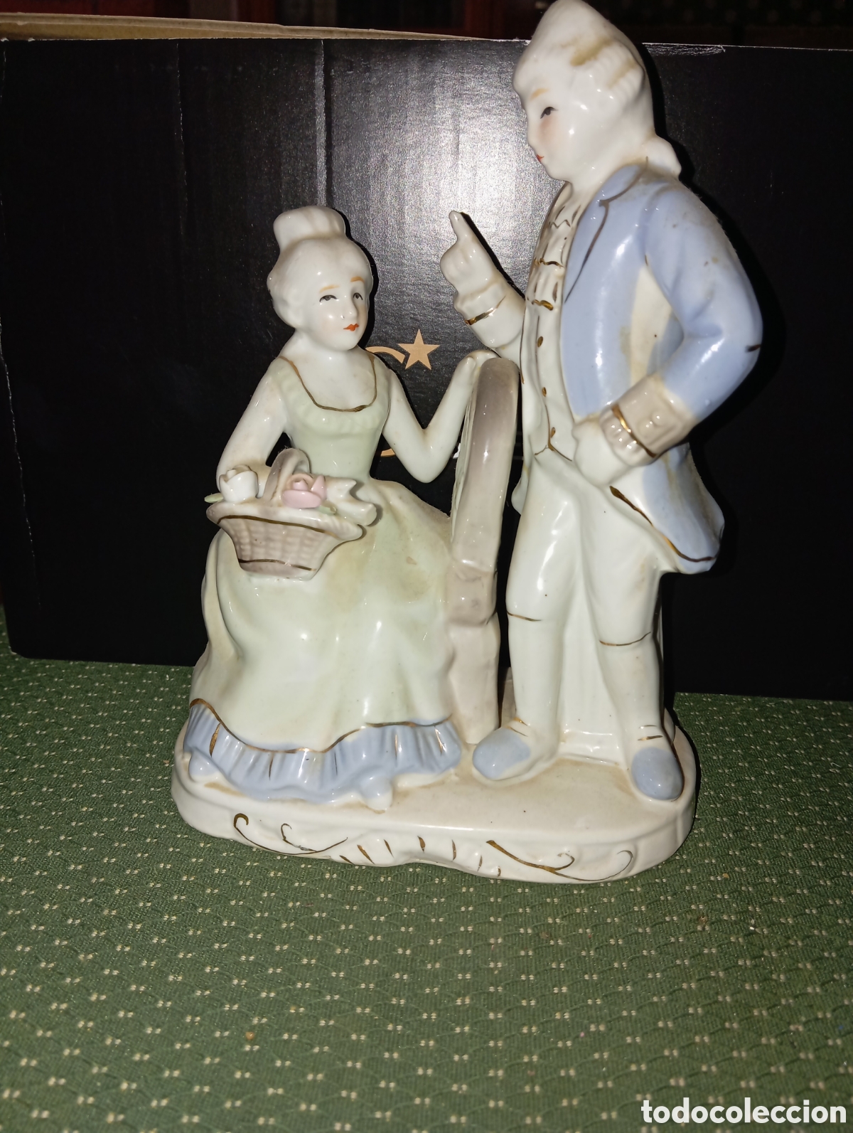 Antig&uuml;edades: Figuritas de porcelana - Foto 4