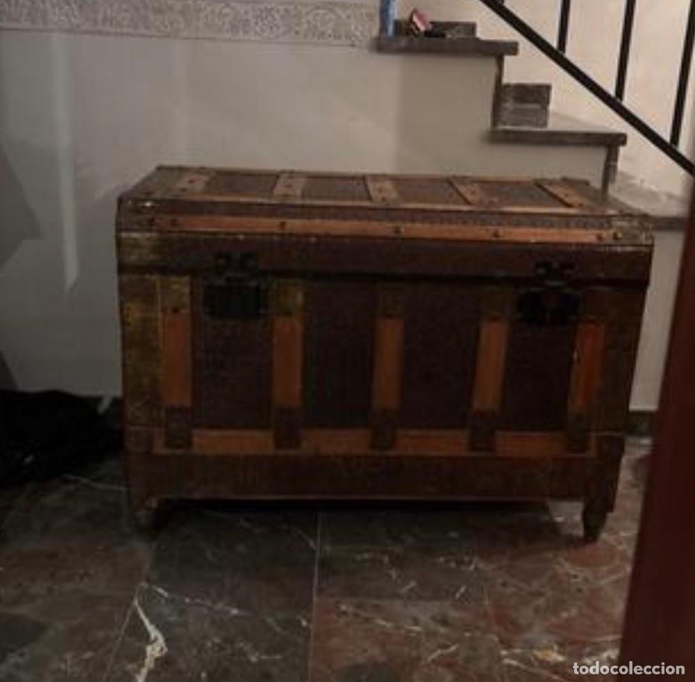 Antig&uuml;edades: Antiguo Ba&uacute;l de madera y chapa - Foto 1