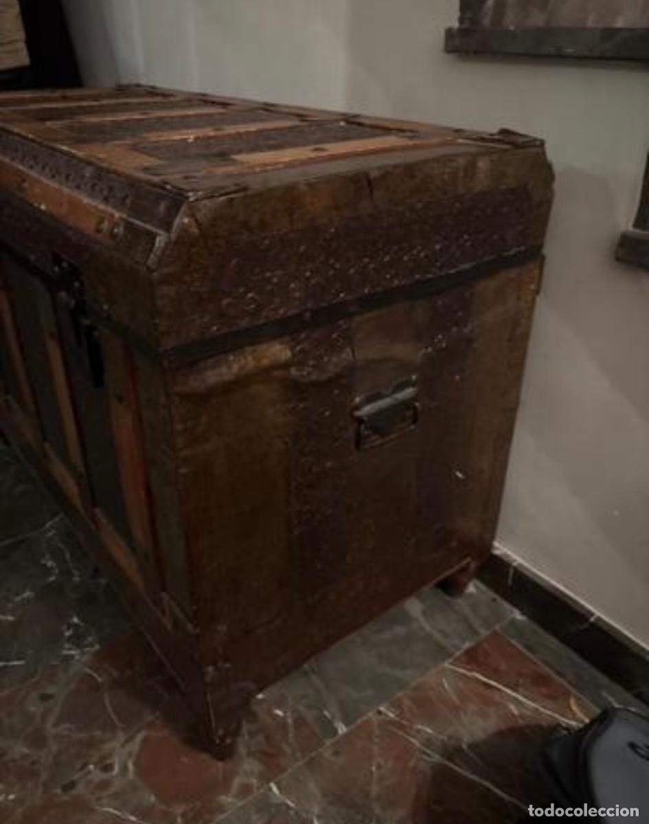 Antig&uuml;edades: Antiguo Ba&uacute;l de madera y chapa - Foto 3