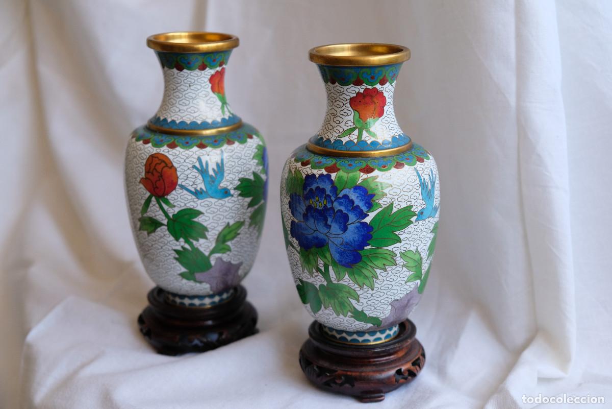 Antig&uuml;edades: Pareja de jarrones esmalte cloisonn&eacute; - Foto 1