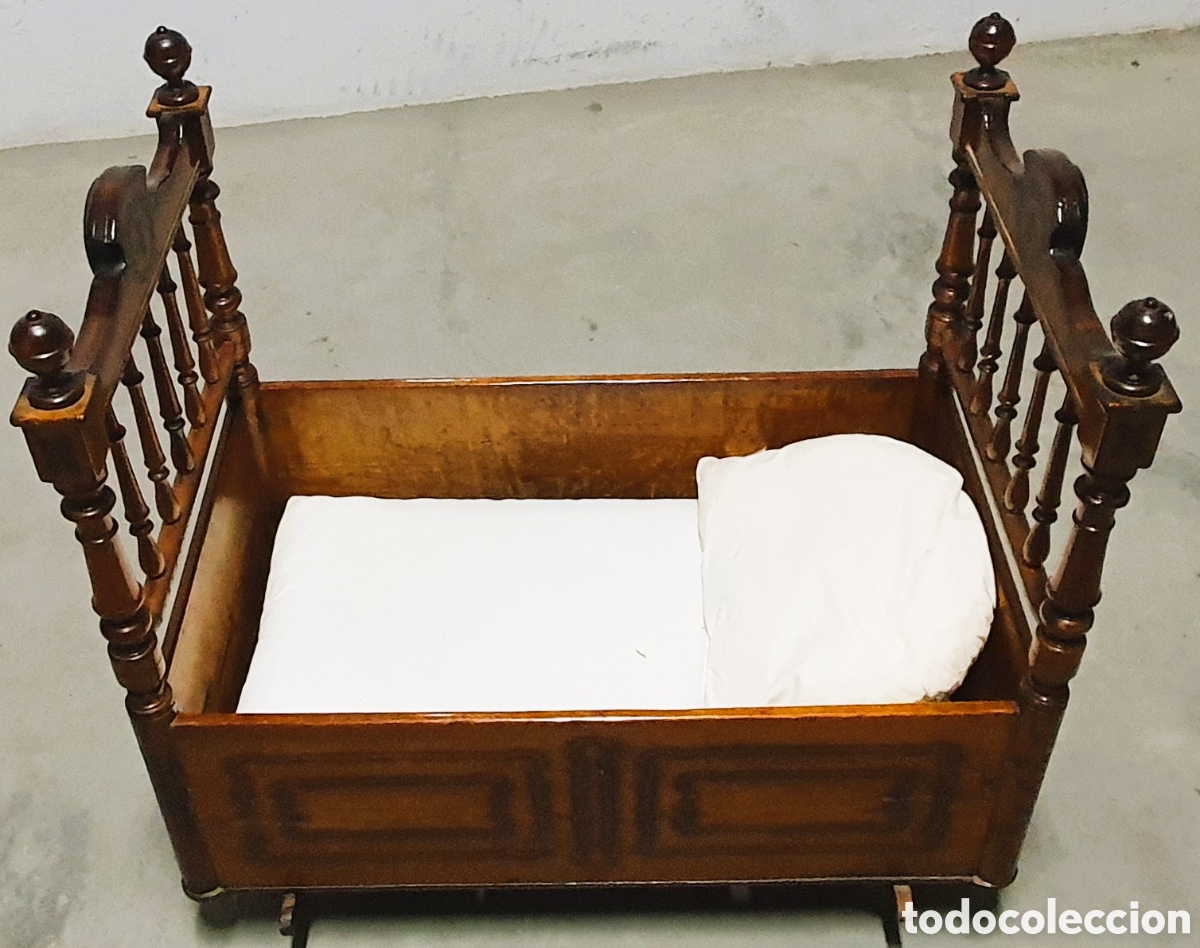 Antig&uuml;edades: CUNA Y ARMARITO DE MADERA S XIX - Foto 7