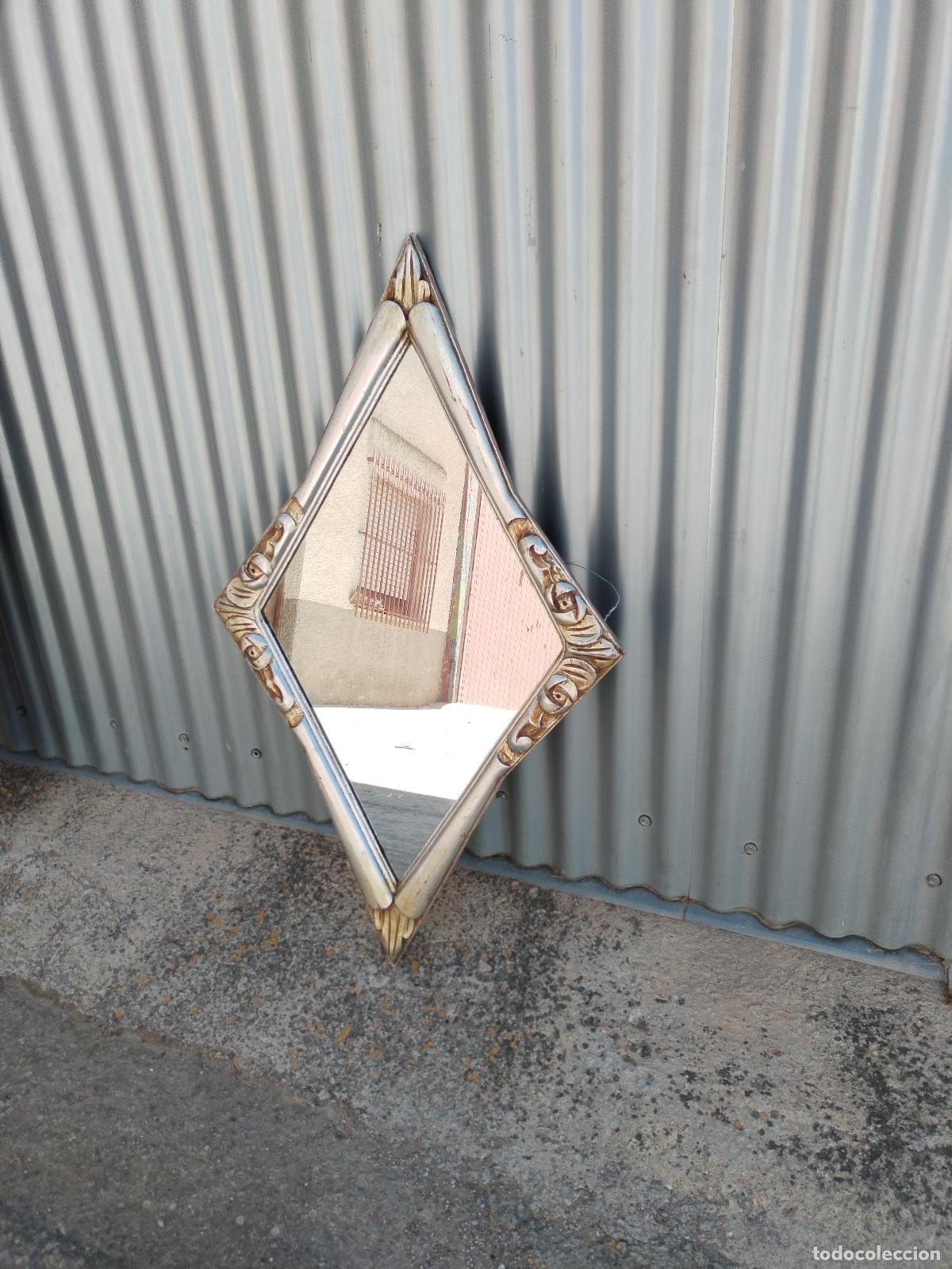 Antig&uuml;edades: antiguo espejo de madera en forma de rombo - Foto 5