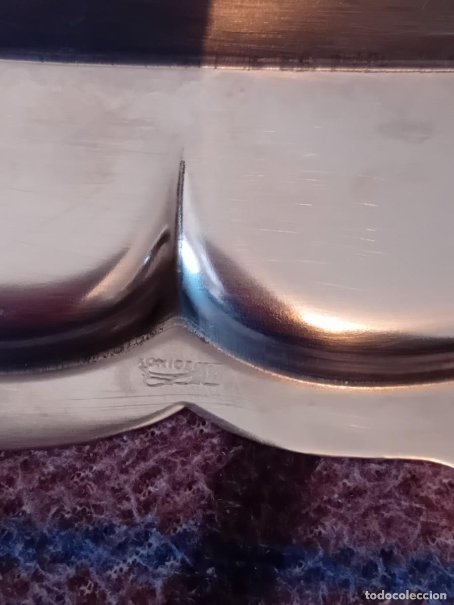 Antig&uuml;edades: Bandeja de acero rectangular lobulada - Foto 3