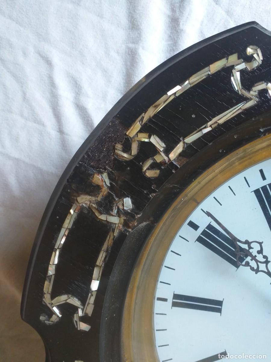 Antig&uuml;edades: Reloj isabelino con taracea de n&aacute;car - Foto 2