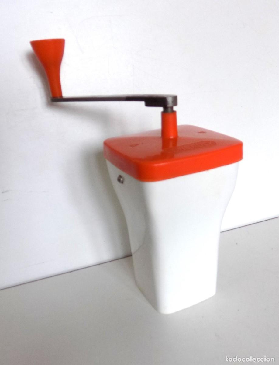 Antiques: MOLINILLO DE CAF&Eacute; MARCA LEINBROCK. MODELO CAMPING -NARANJA- ALEMANIA. CA. 1950