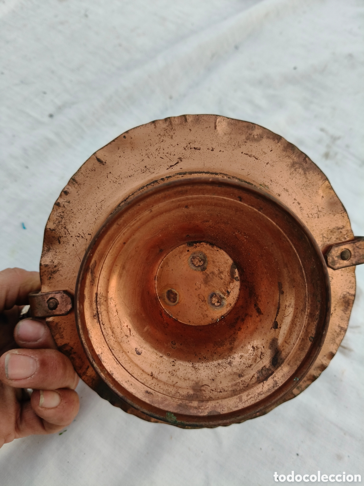 Antig&uuml;edades: Centro cesto cobre repujado - Foto 4
