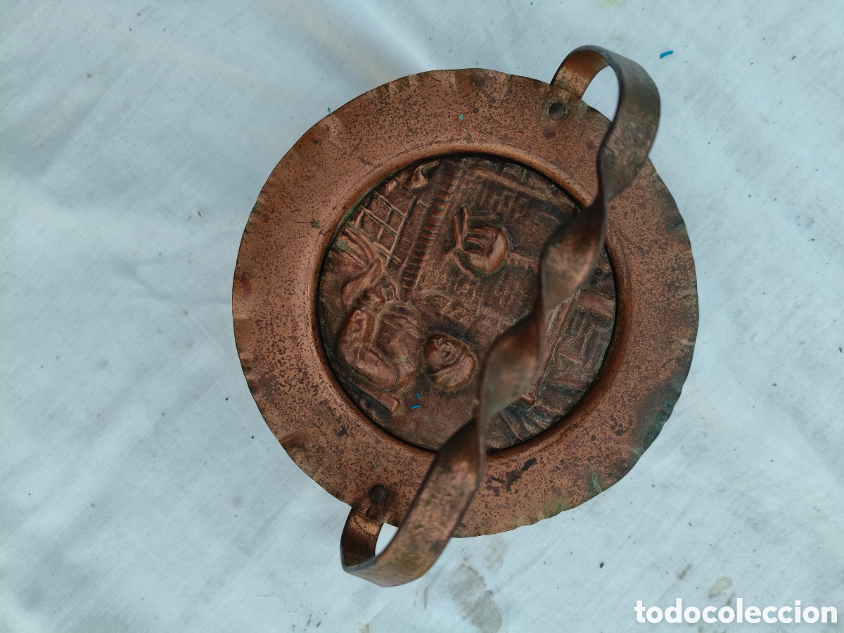 Antig&uuml;edades: Centro cesto cobre repujado - Foto 5
