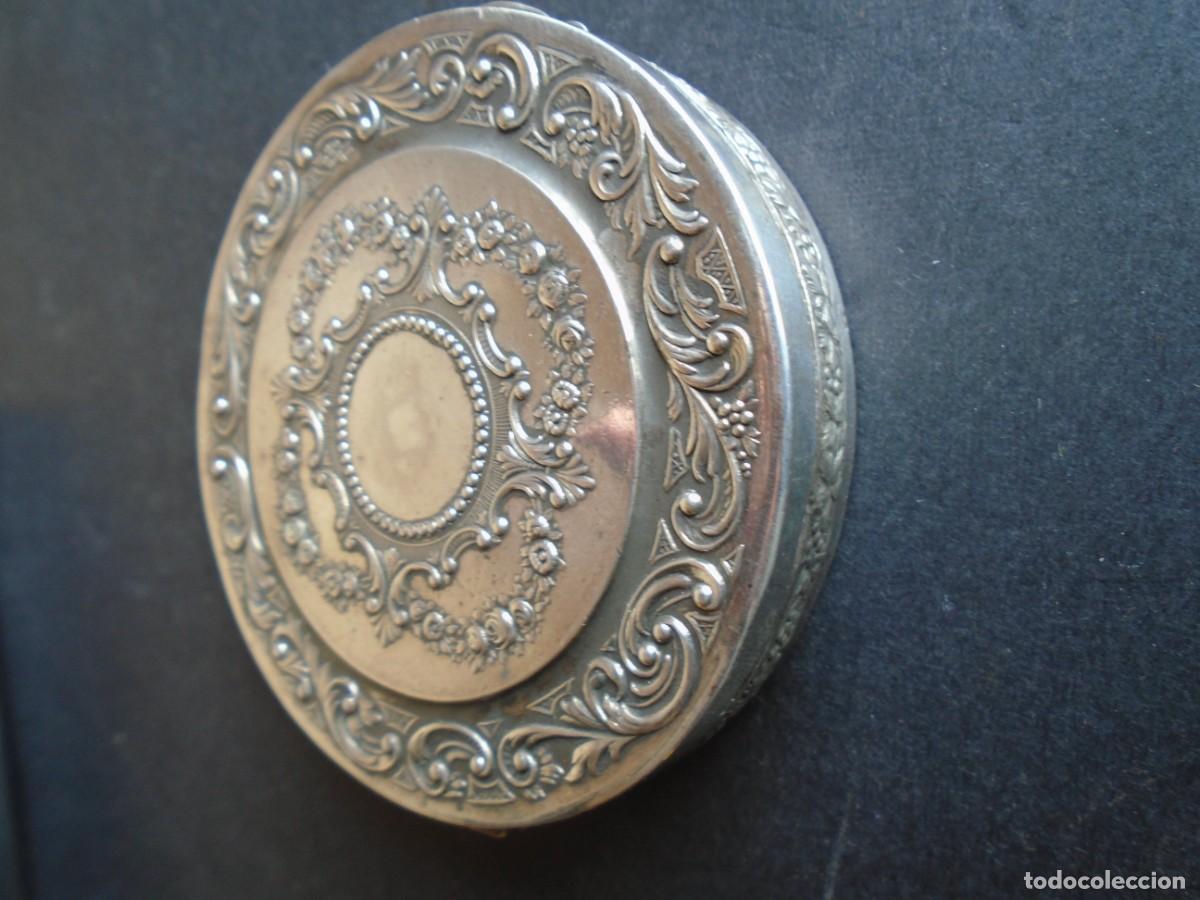 Antig&uuml;edades: (PLA-250211)PRECIOSA POLVERA DE PLATA - Foto 4