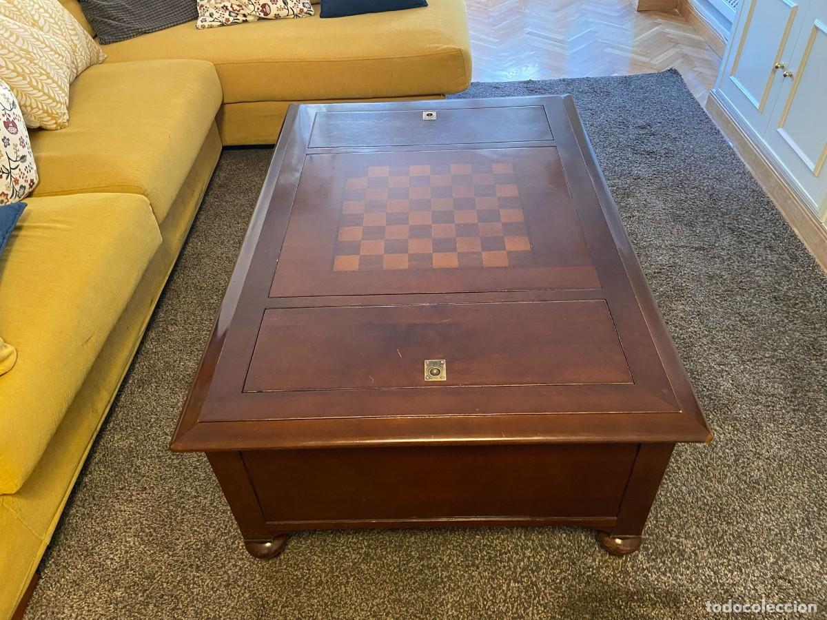 Antig&uuml;edades: Mesa de centro con marqueter&iacute;a - Foto 1