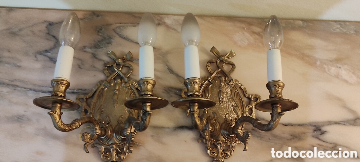 Antig&uuml;edades: 2 Apliques de bronce - Foto 2
