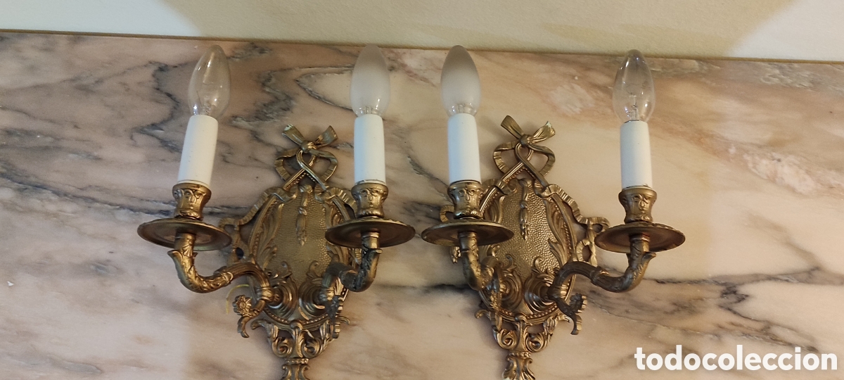 Antig&uuml;edades: 2 Apliques de bronce - Foto 1