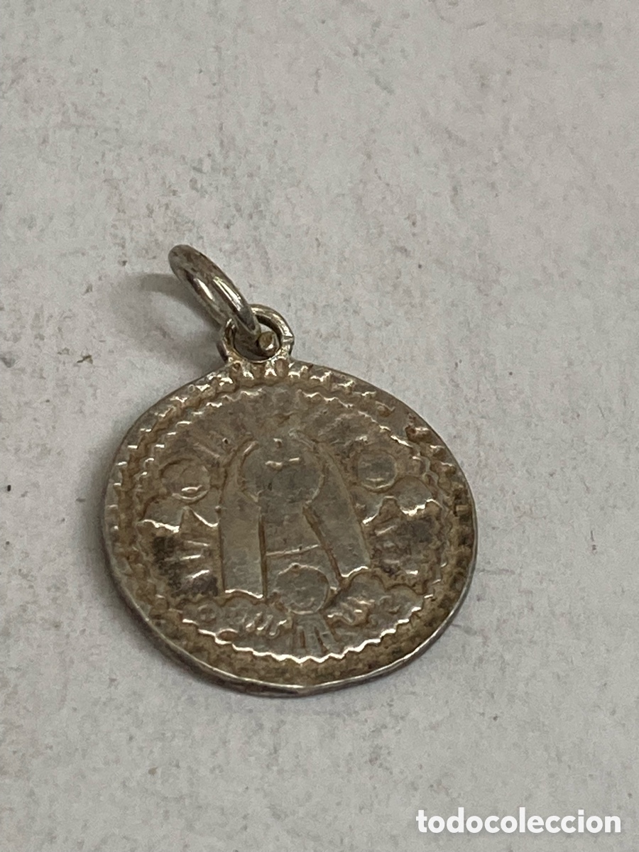 Antig&uuml;edades: Medalla de plata religiosa C414 - Foto 1