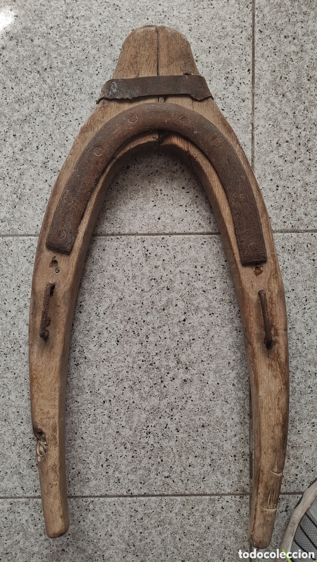 Antig&uuml;edades: Antiguo yugo de madera - Foto 1