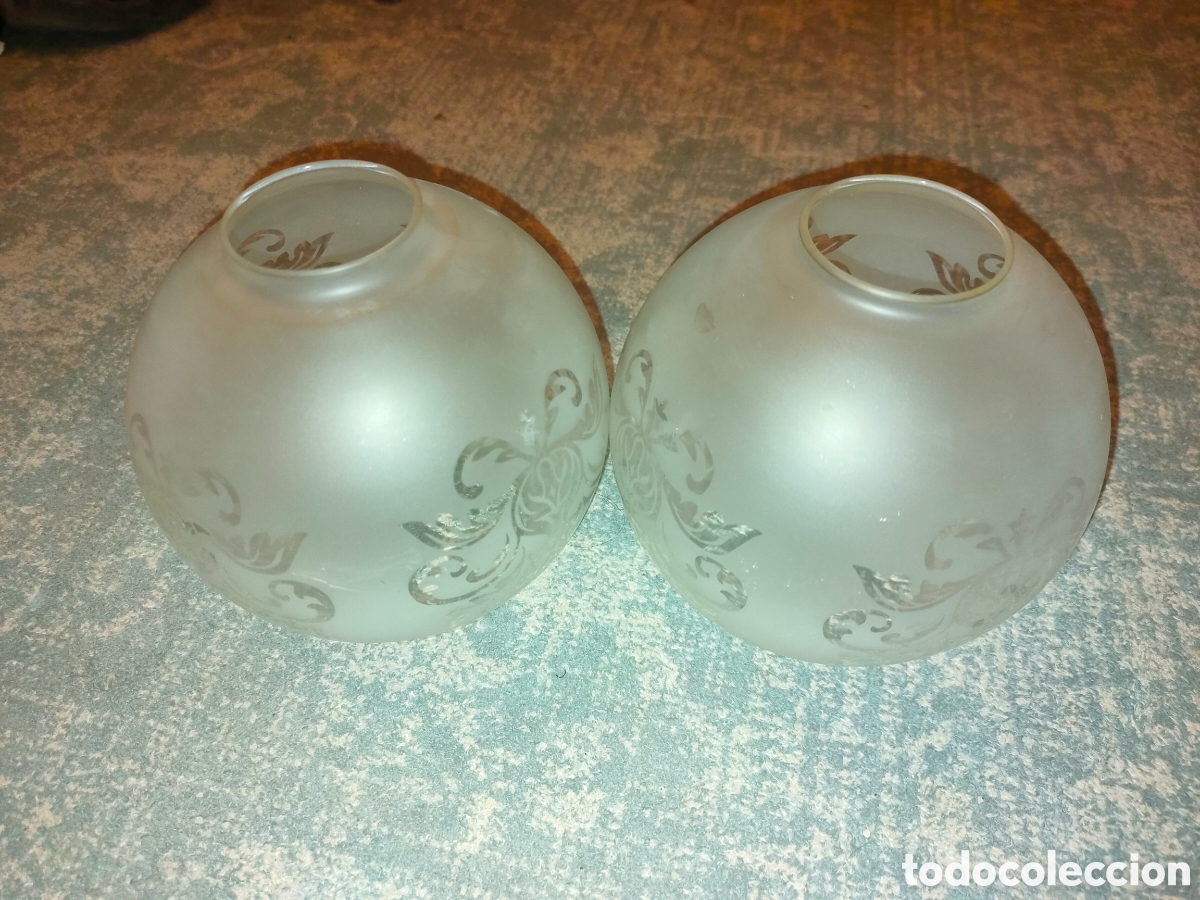 Antig&uuml;edades: 2 globos para l&aacute;mpara vintage - Foto 1