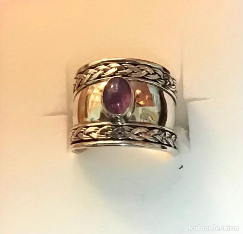 Antig&uuml;edades: ANILLO DE PLATA Y AMATISTA - Foto 1