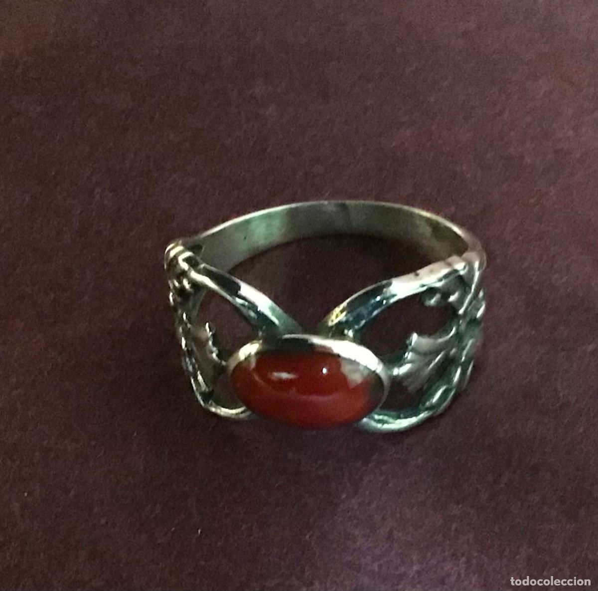 Antig&uuml;edades: ANILLO DE PLATA Y CORAL - Foto 2