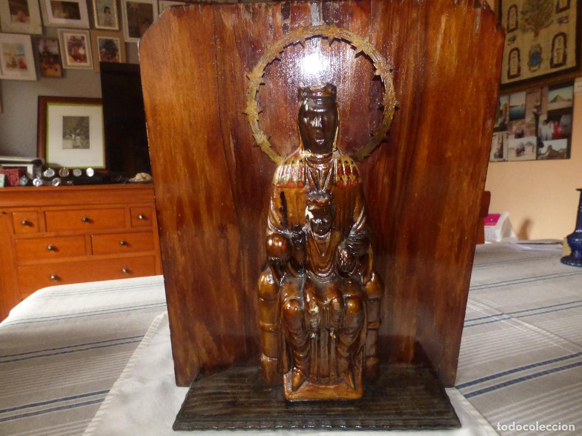Antig&uuml;edades: Virgen de Montserrat,montada sobre madera. - Foto 1