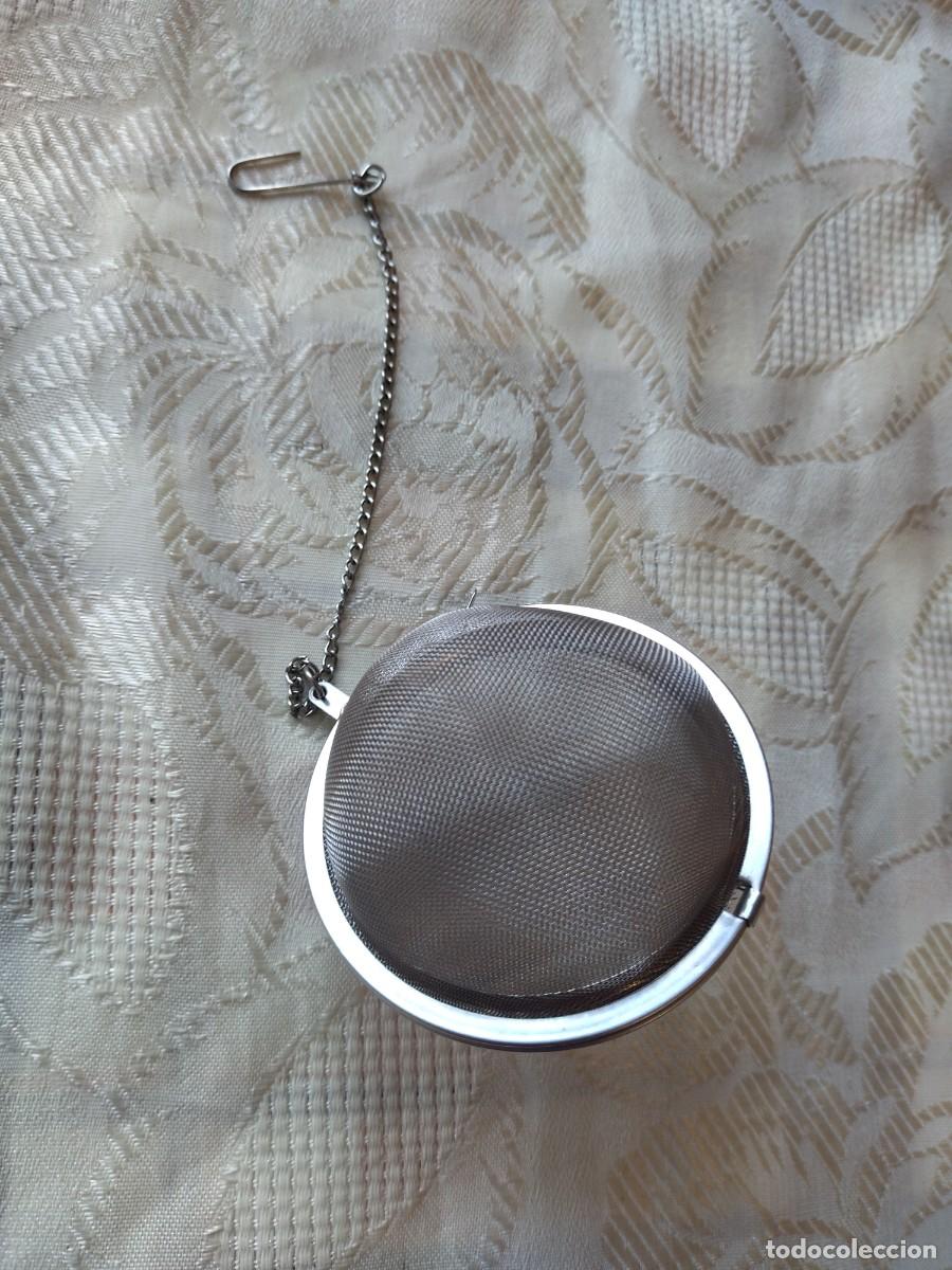 Antig&uuml;edades: Antiguo colador de t&eacute; en forma de bola. - Foto 1